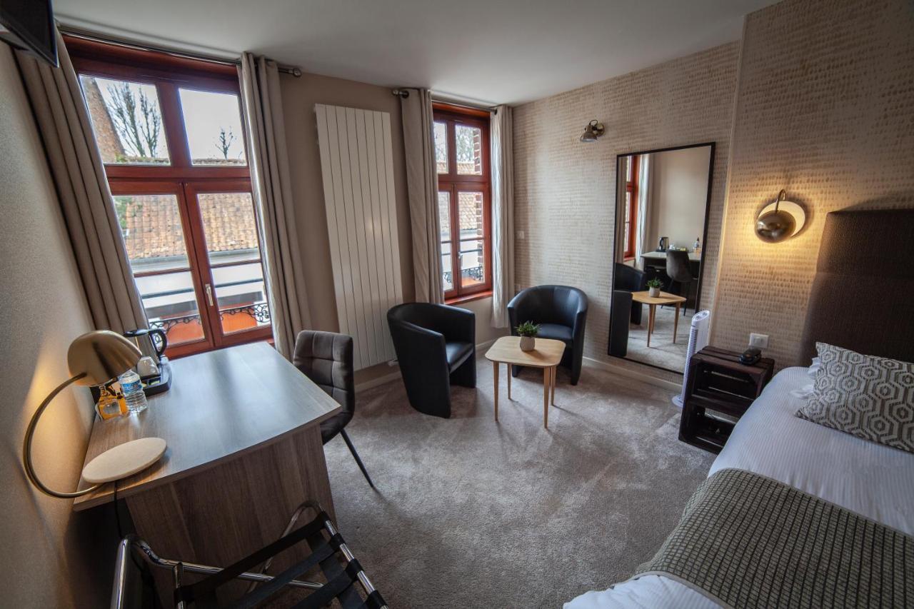 Logis Hotel & Restaurant - Les Hauts De Montreuil Montreuil  Eksteriør bilde