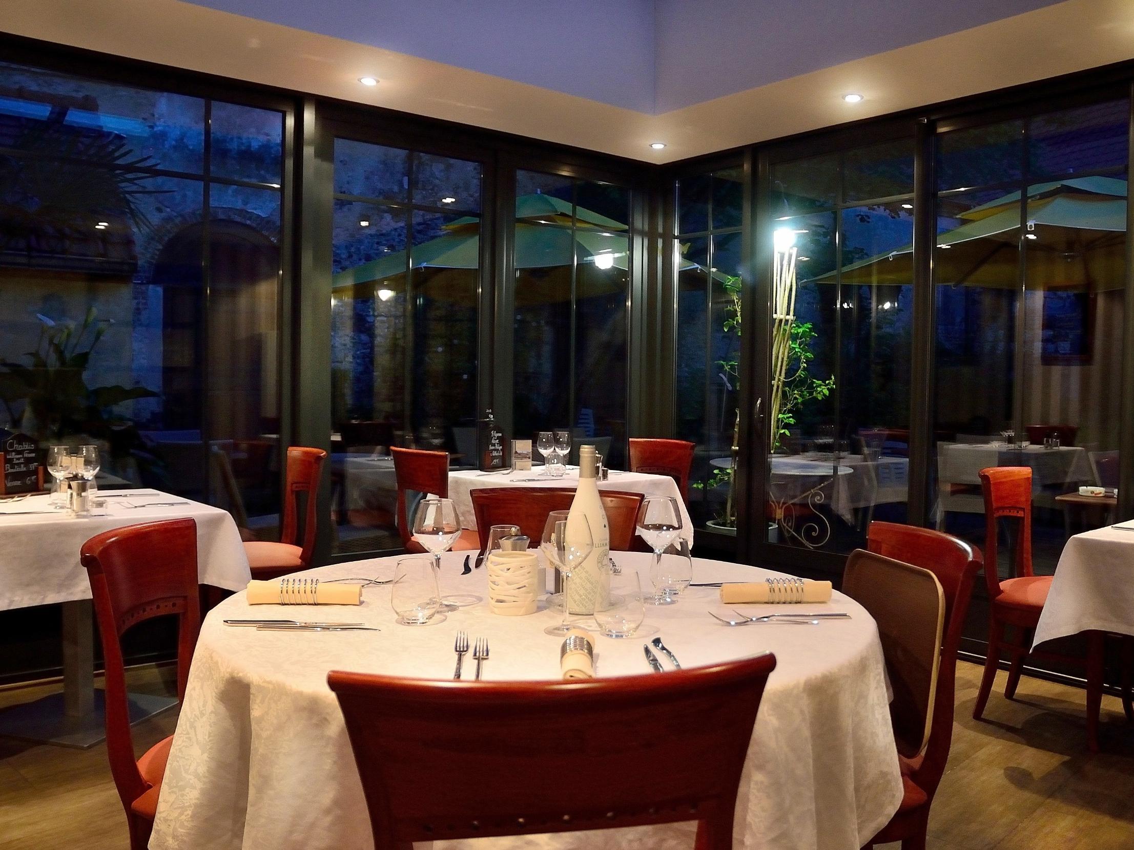 Logis Hotel & Restaurant - Les Hauts De Montreuil Montreuil  Eksteriør bilde